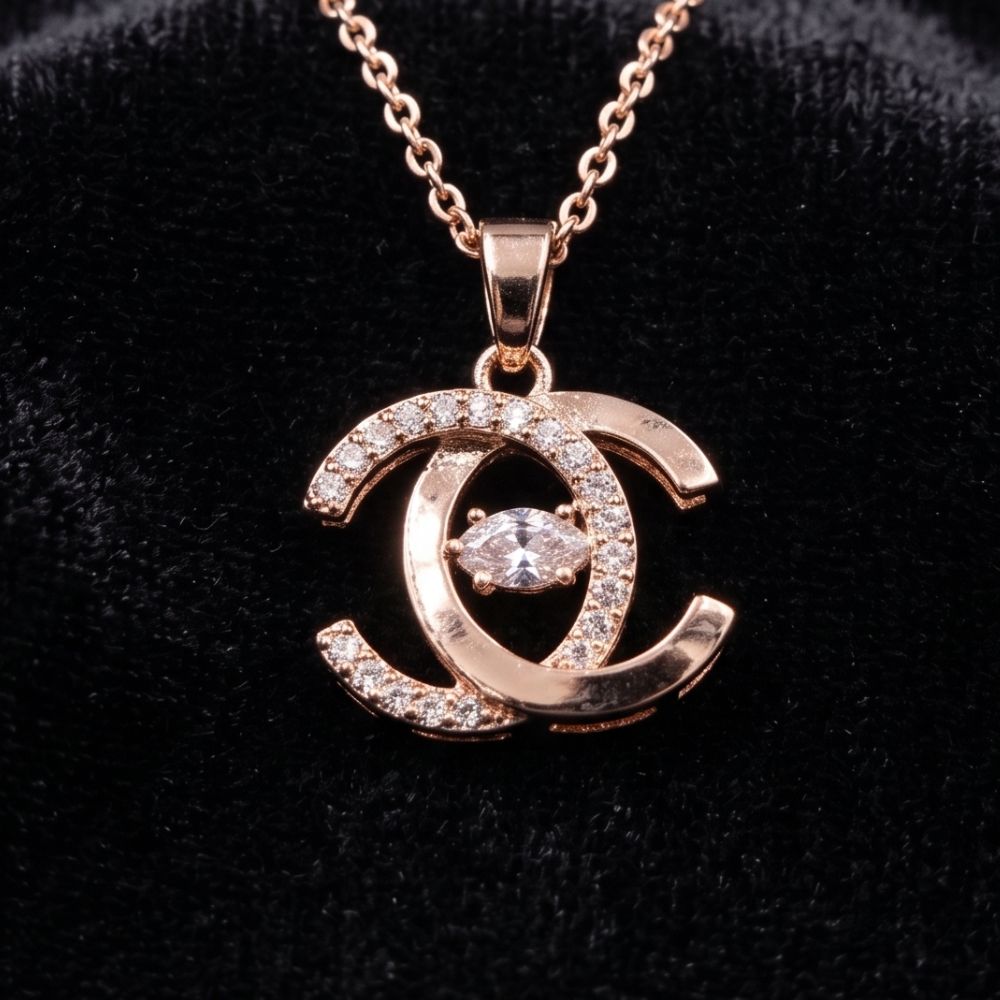 Rose Gold Interlocking Circles Pendant Necklace